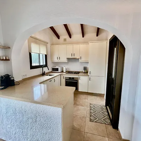 Holiday home Sunset Moraira Mit Eigenem Pool, Strandnaehe, Klimaanlage, Heizung, Outdoor-kueche, Grill